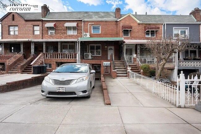 Building Photo - 52 E 55th St