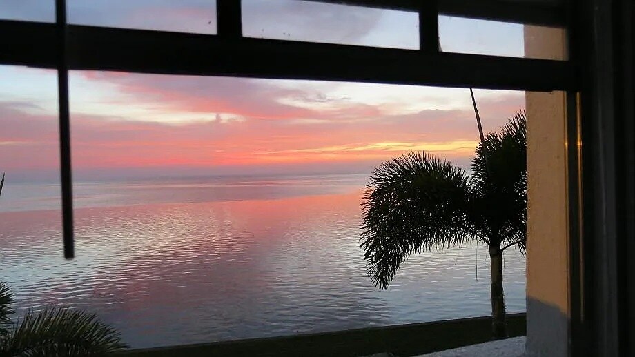 Building Photo - 4858 Coquina Key Dr SE