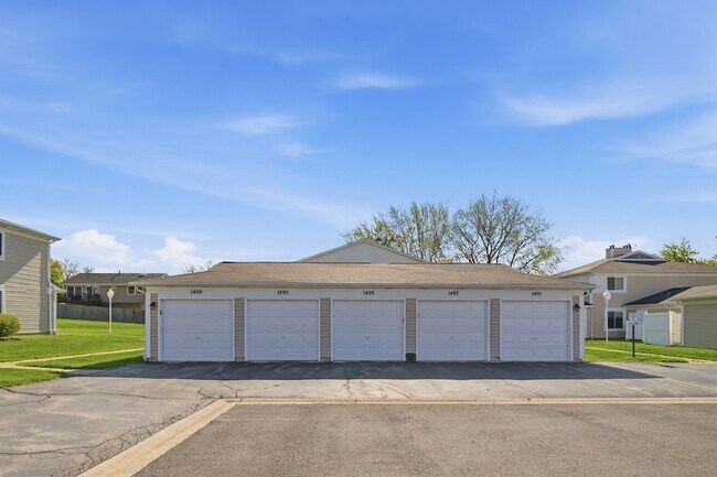 Building Photo - 1495 Cornell Ct