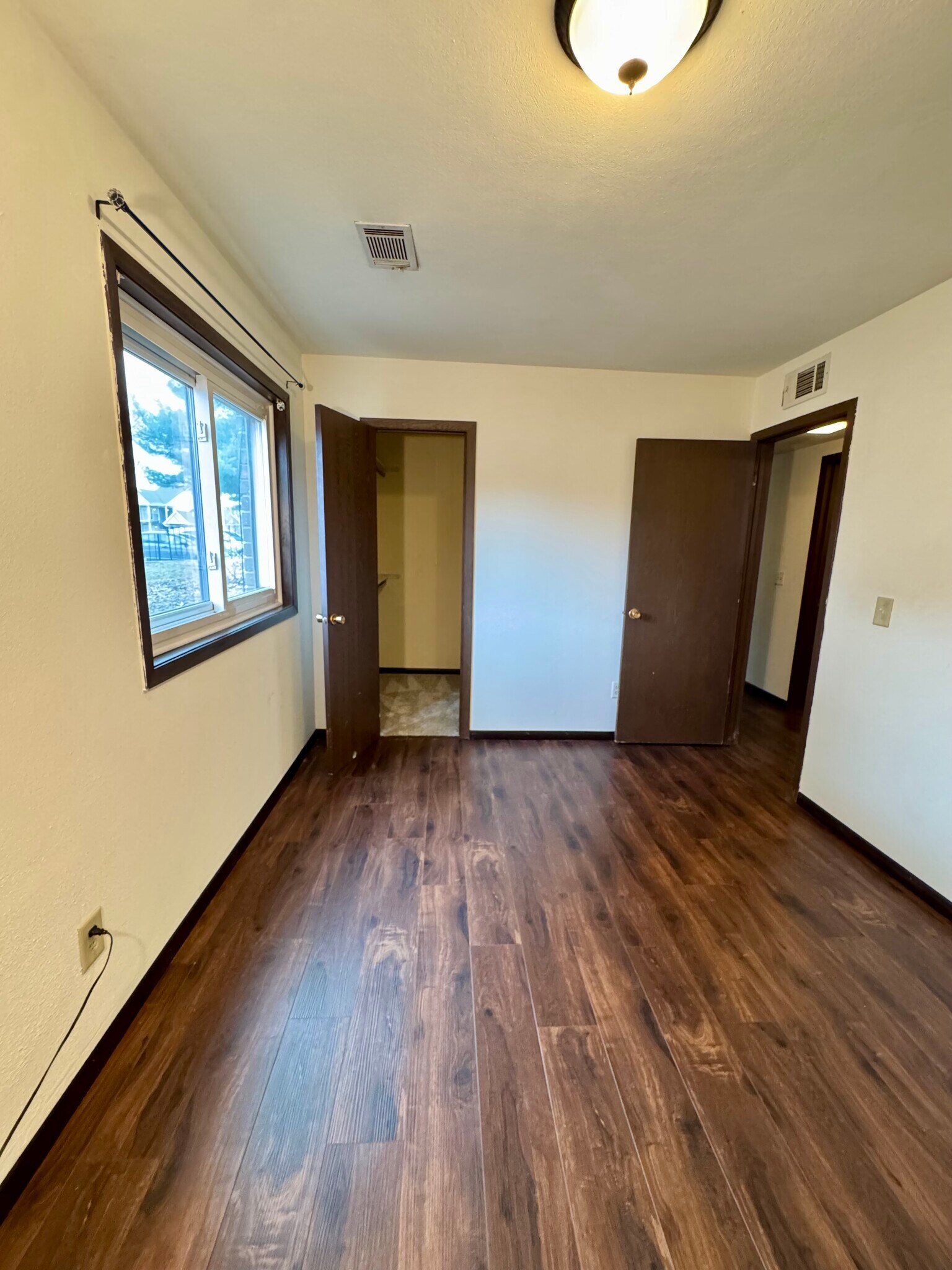 Building Photo - 1211 48th Ave