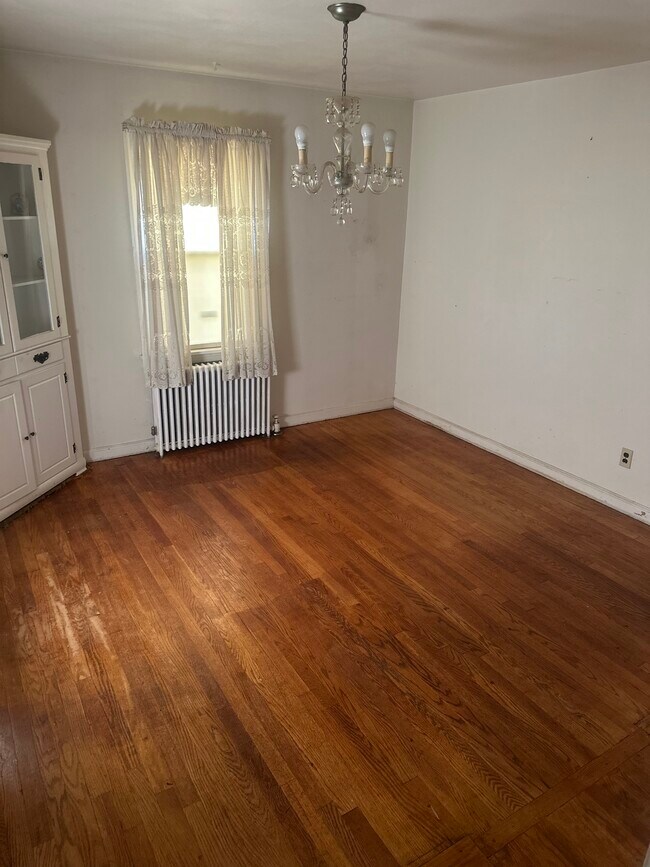 Building Photo - 151 Warner St