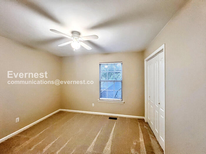 Building Photo - 121 Illinois Bayou Dr