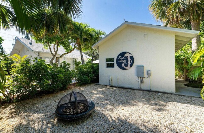 Building Photo - 5301 N Flagler Dr