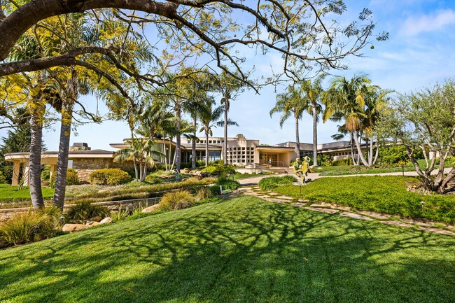 Building Photo - 330 Ortega Ridge Rd