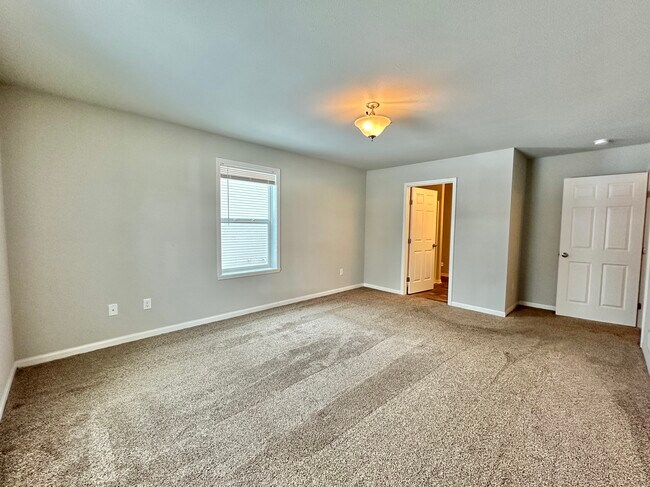 Building Photo - 2240 James Kelly Ln