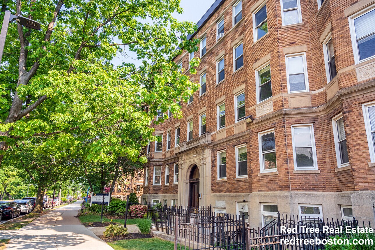 Building Photo - 207 Park Dr