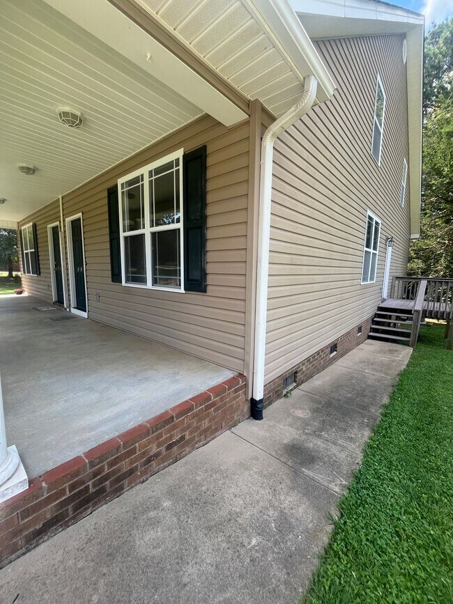 Building Photo - 128 Bentwood Cir