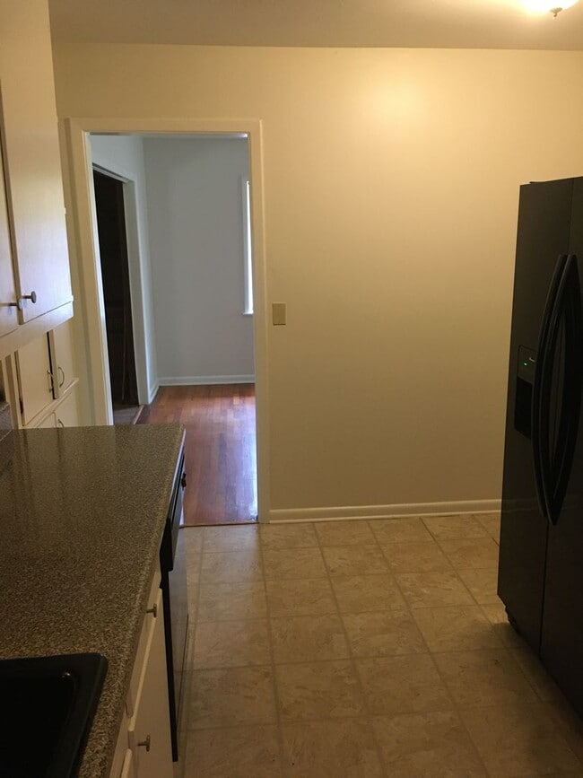 Building Photo - 4/2 House in Rome $1,495