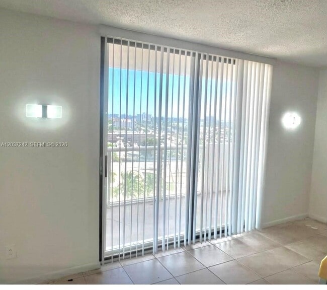 Building Photo - 13499 Biscayne Blvd