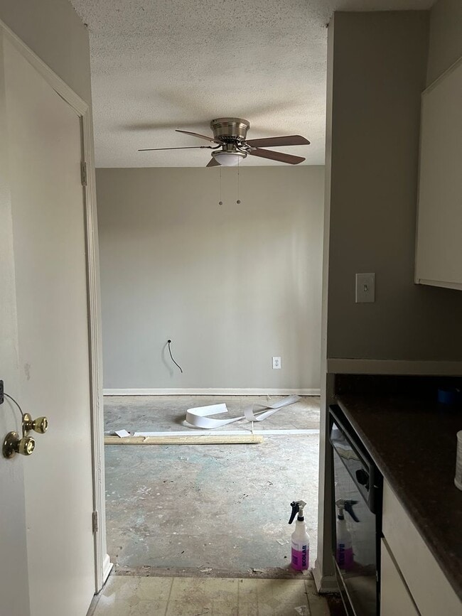 Building Photo - 3736 Cambridge Station Dr