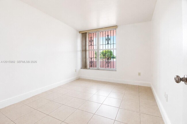 Building Photo - 6326 SW 139th Ct
