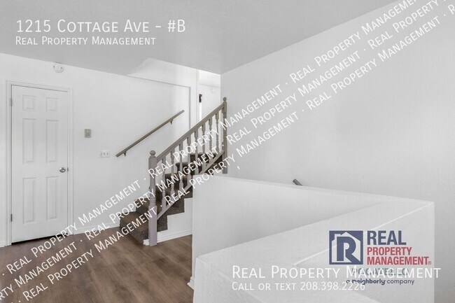 Building Photo - 1215 Cottage Ave