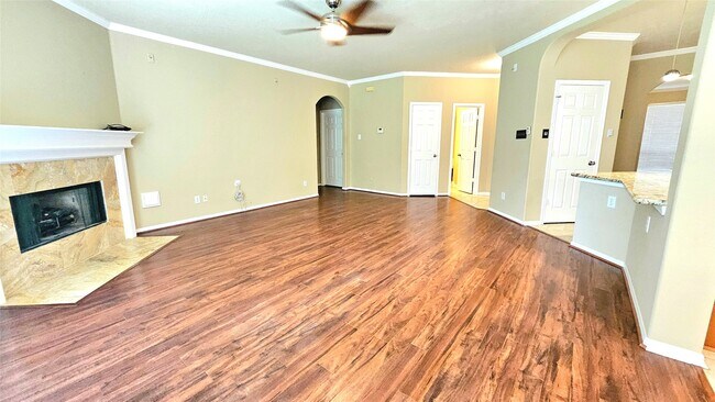 Building Photo - 3121 English Oaks Blvd