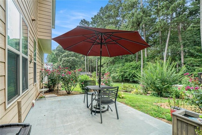 Building Photo - 2061 Hutton Dr