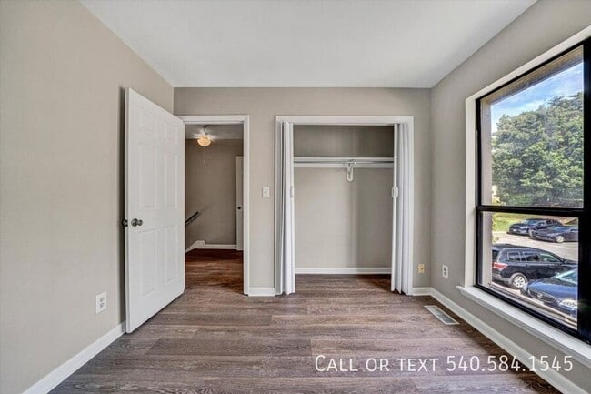 Building Photo - 7311 Maple Ct SW