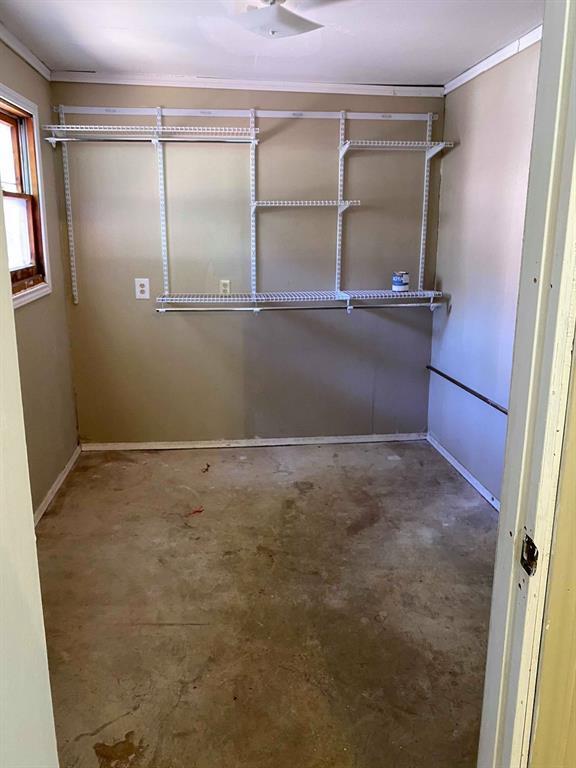 Building Photo - 1409 W San Antonio St