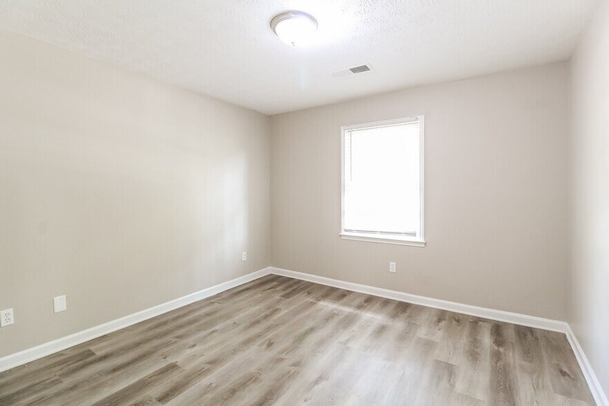 Building Photo - 3010 Randolph Ct NE