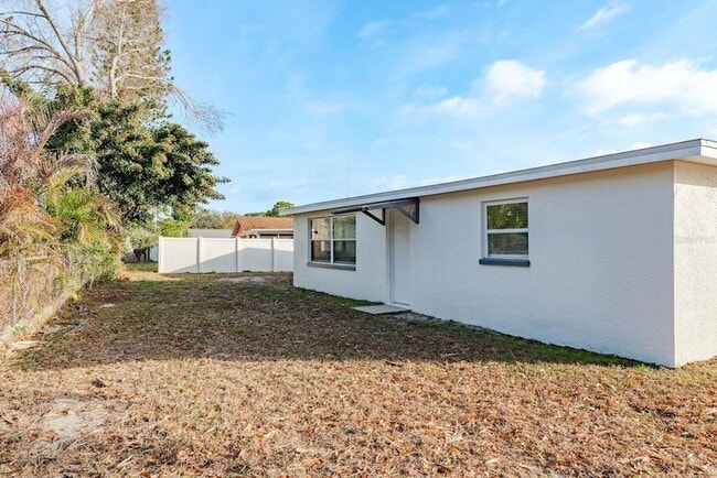 Building Photo - 4233 Belle Isle Ct