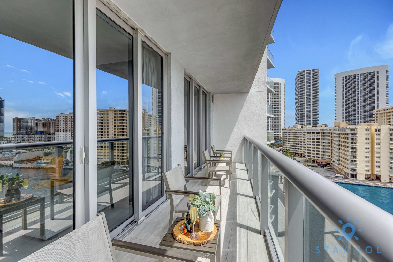 Building Photo - 2602 E Hallandale Beach Blvd