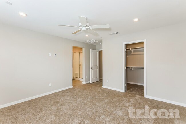Building Photo - 28093 Cookhouse Ln