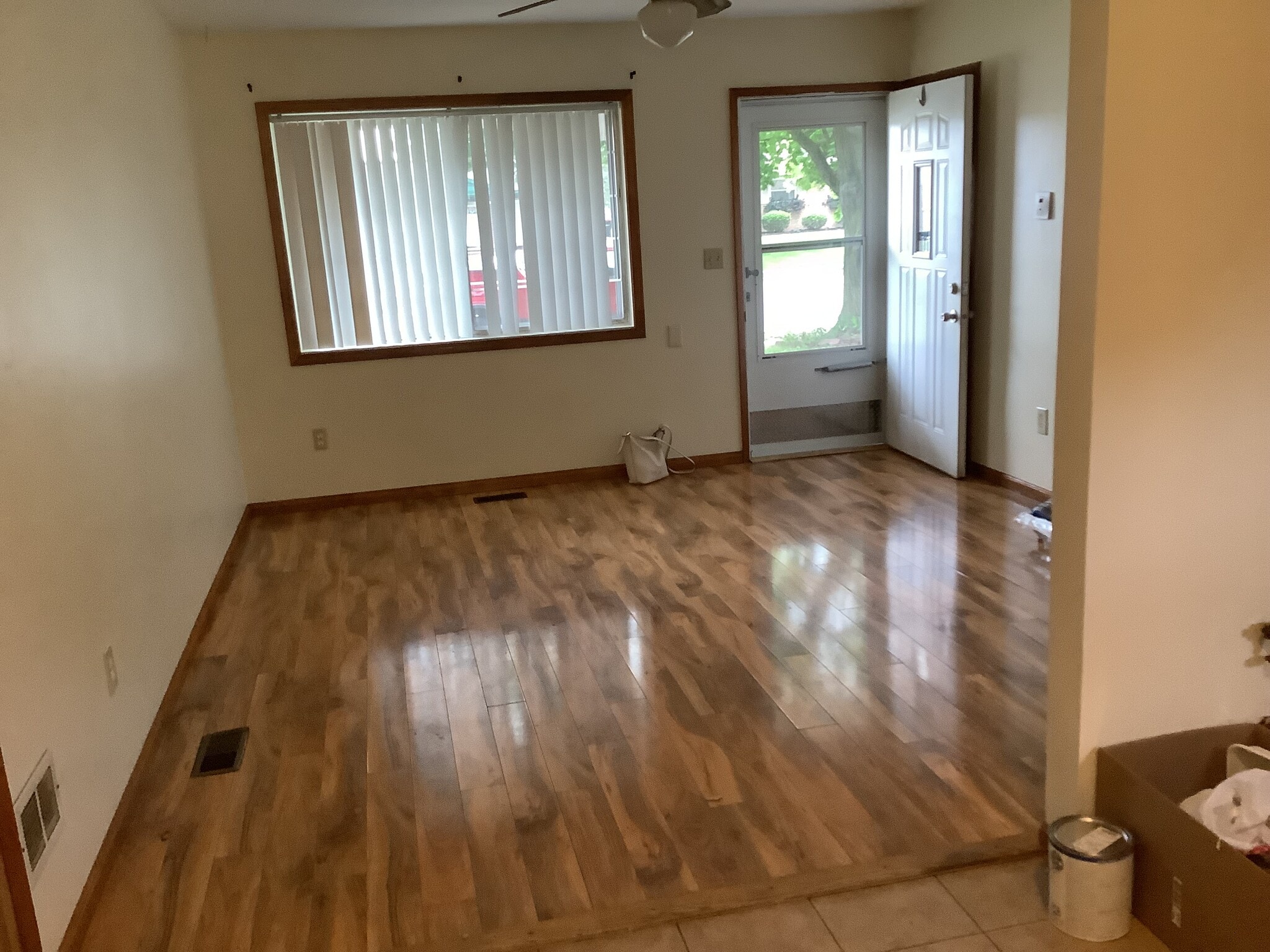 Building Photo - 599 S Sunset Dr