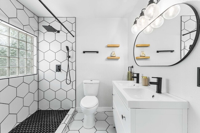 Building Photo - Timeless Charm Meets Modern Comfort in Brookview