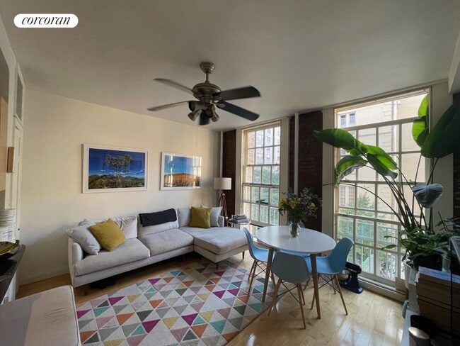 Building Photo - 509 E 77th St