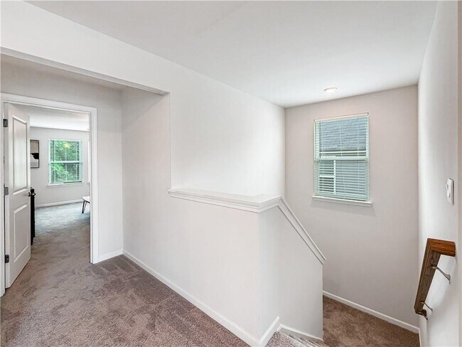 Building Photo - 5836 Hackberry Ln