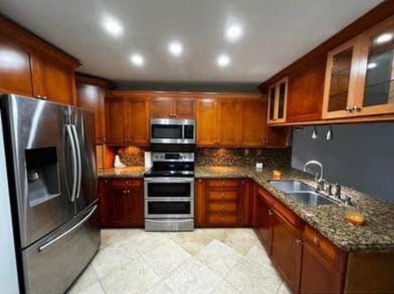 Building Photo - 18110 SW 139th Ct