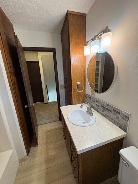 Building Photo - 232 Lindale Ave