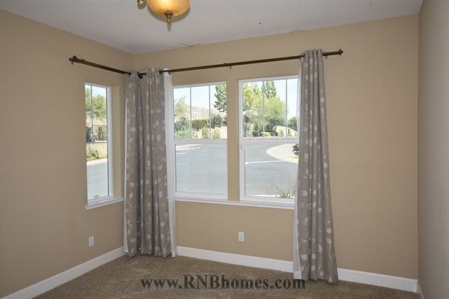 Building Photo - 1416 Bicker Cir