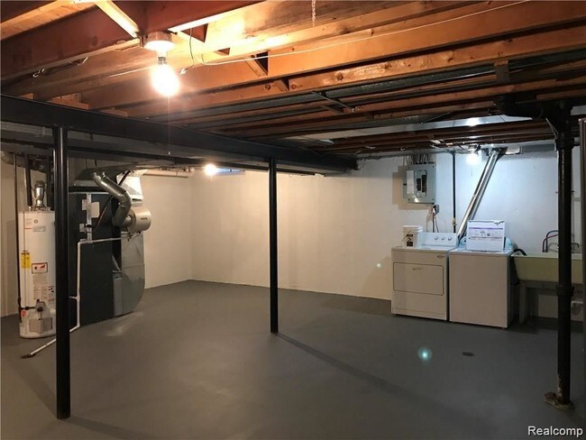 Building Photo - 35984 Scone St