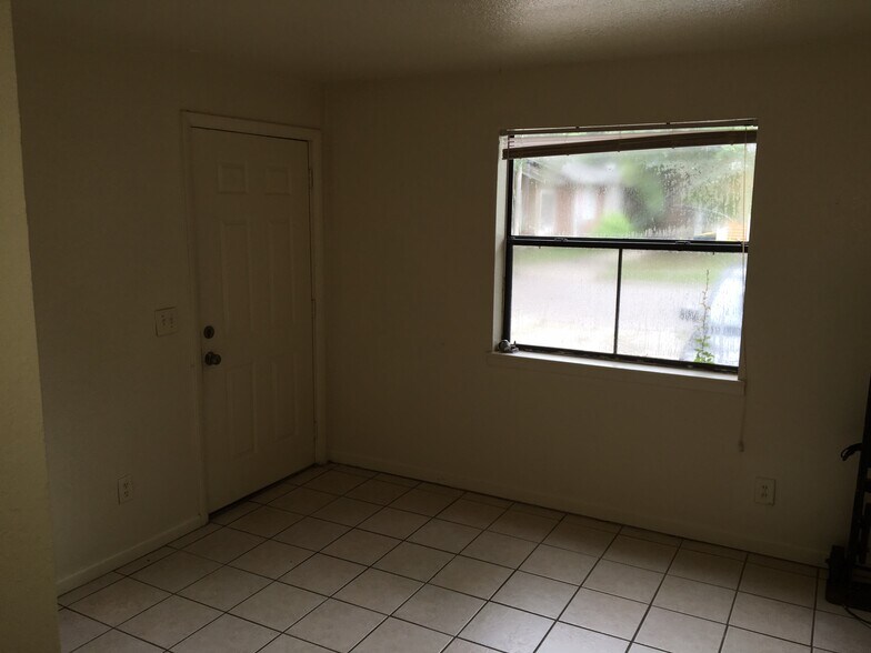 Living Room - 2678 Ernest Street