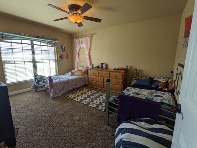 Building Photo - 4320 Springwood Dr