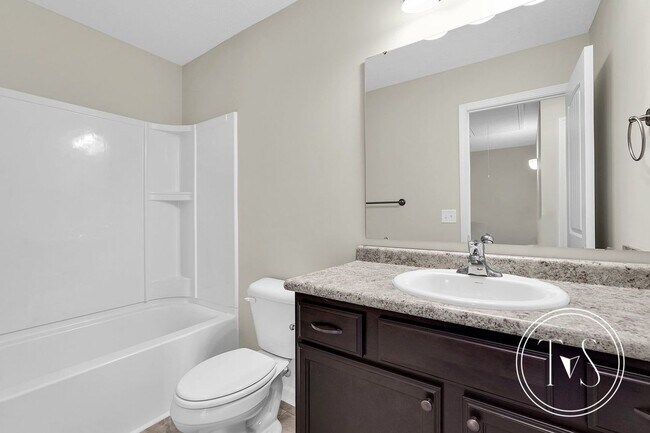 Building Photo - 200 Alcove Ct