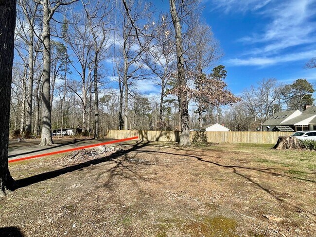 Building Photo - 10500 Chalkley Rd