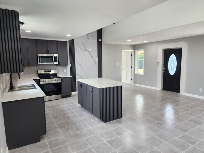 Building Photo - 386 Rd 591701