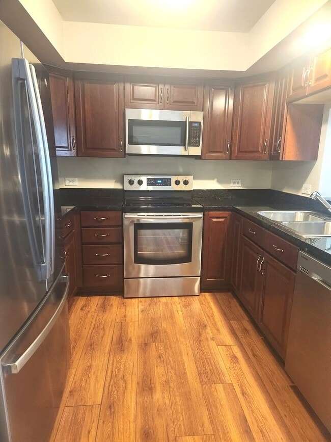 Building Photo - 43 Foxcroft Rd