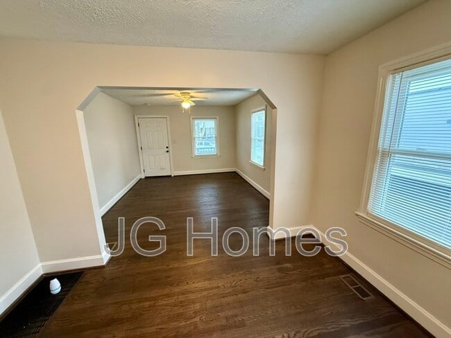 Building Photo - 117 N 45th St