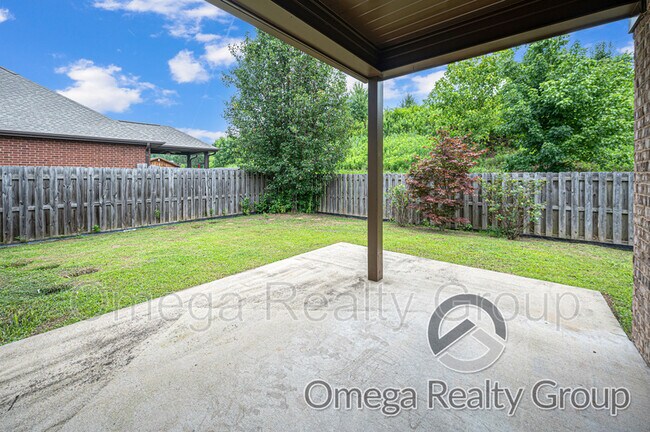 Building Photo - 252 Chesser Park Dr