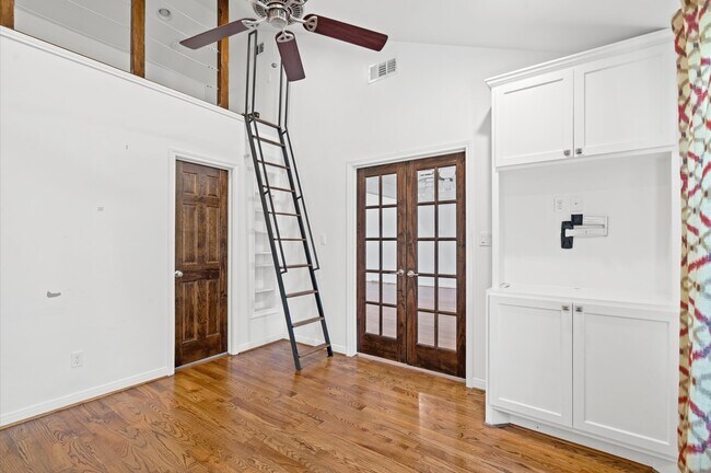 Building Photo - 1526 Adkins Rd