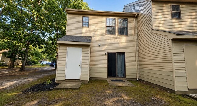 Building Photo - 187 Azalea Cir