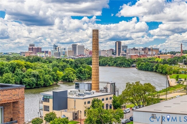 Building Photo - 4940 Old Main St