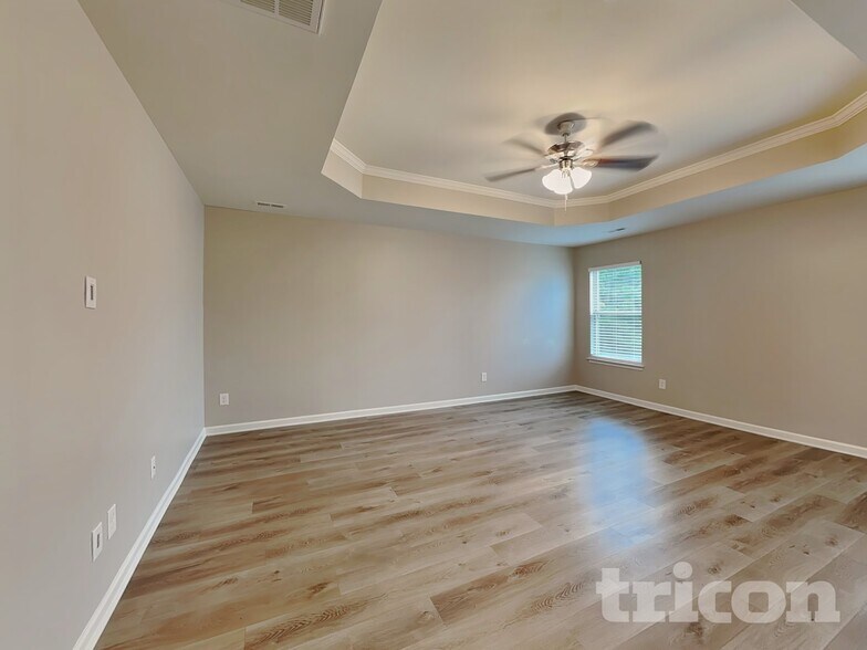 Building Photo - 10031 Wrigley Dr