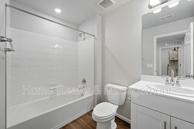 Building Photo - 12220 Dairy St