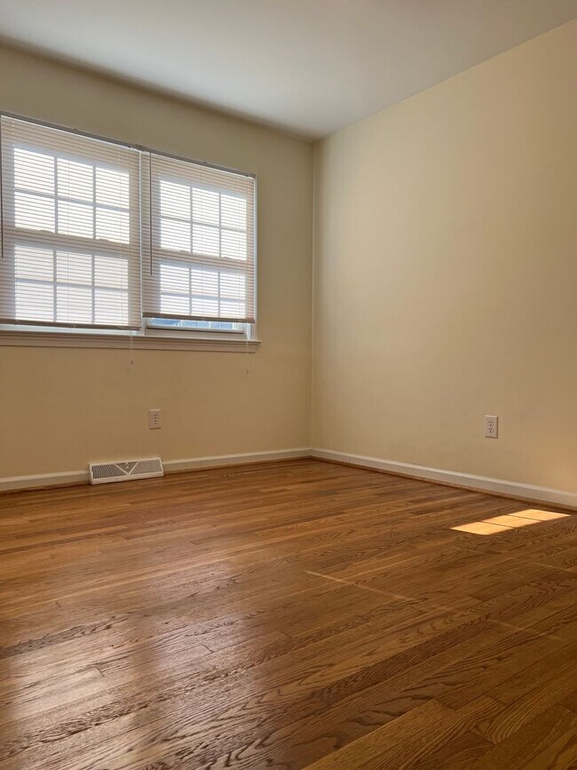 Building Photo - 8530 Orcutt Ave