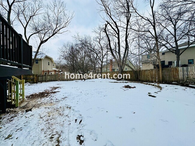 Building Photo - A Lovely Four Bedroom Home in Lenexa w/ Wood Floors, Finished Basement and a Fenced Yard!
