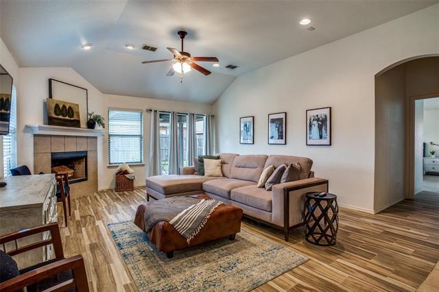 Building Photo - 609 Cunningham Dr
