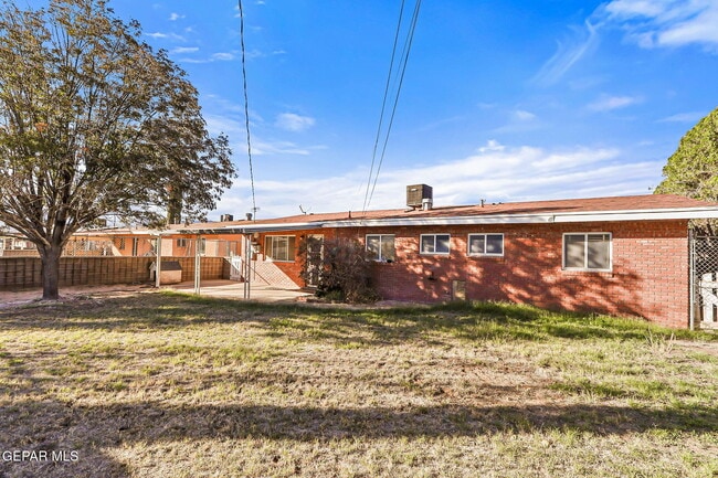 Building Photo - 5828 Sturgeon Dr