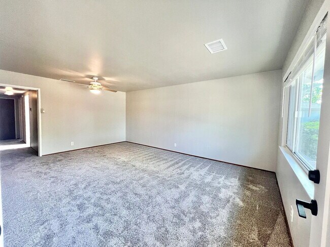 Building Photo - Prime San Jose Home with great backyard!